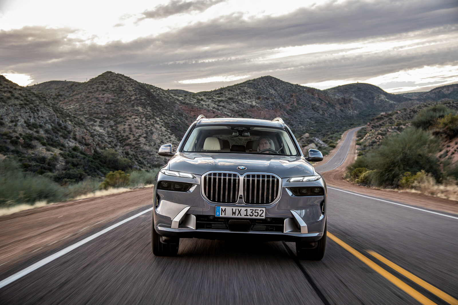 BMW X7 이미지 3